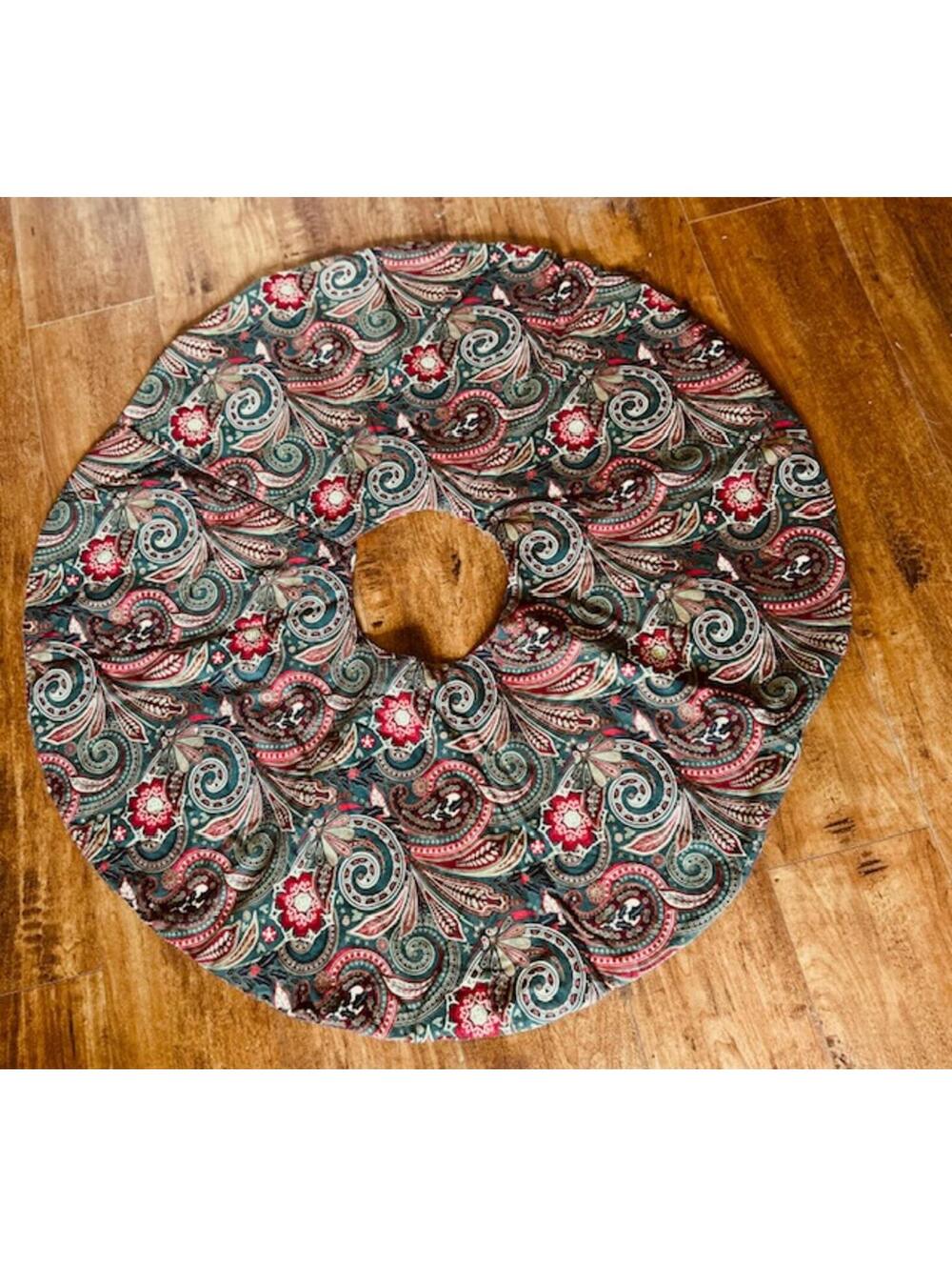 Vintage Handmade Paisley Print Circle Tree Skirt